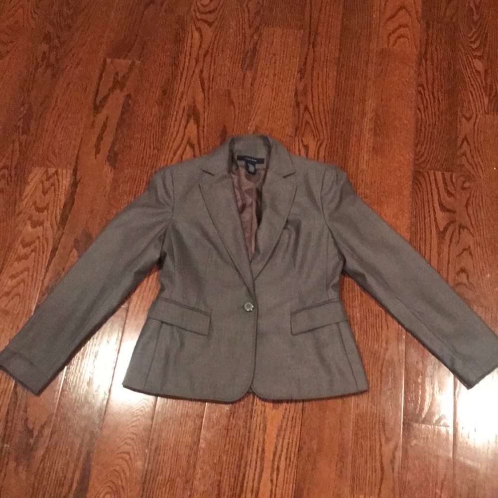 Women’s Gray Suit Jacket